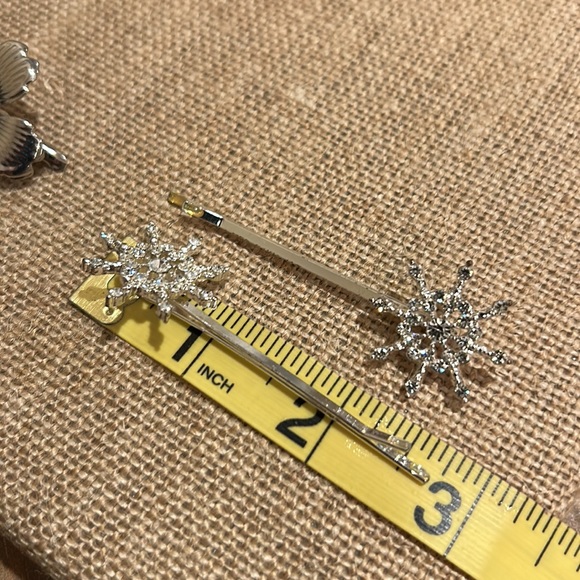 Claire’s Silver HairClips. NEW with tags - Picture 10 of 14